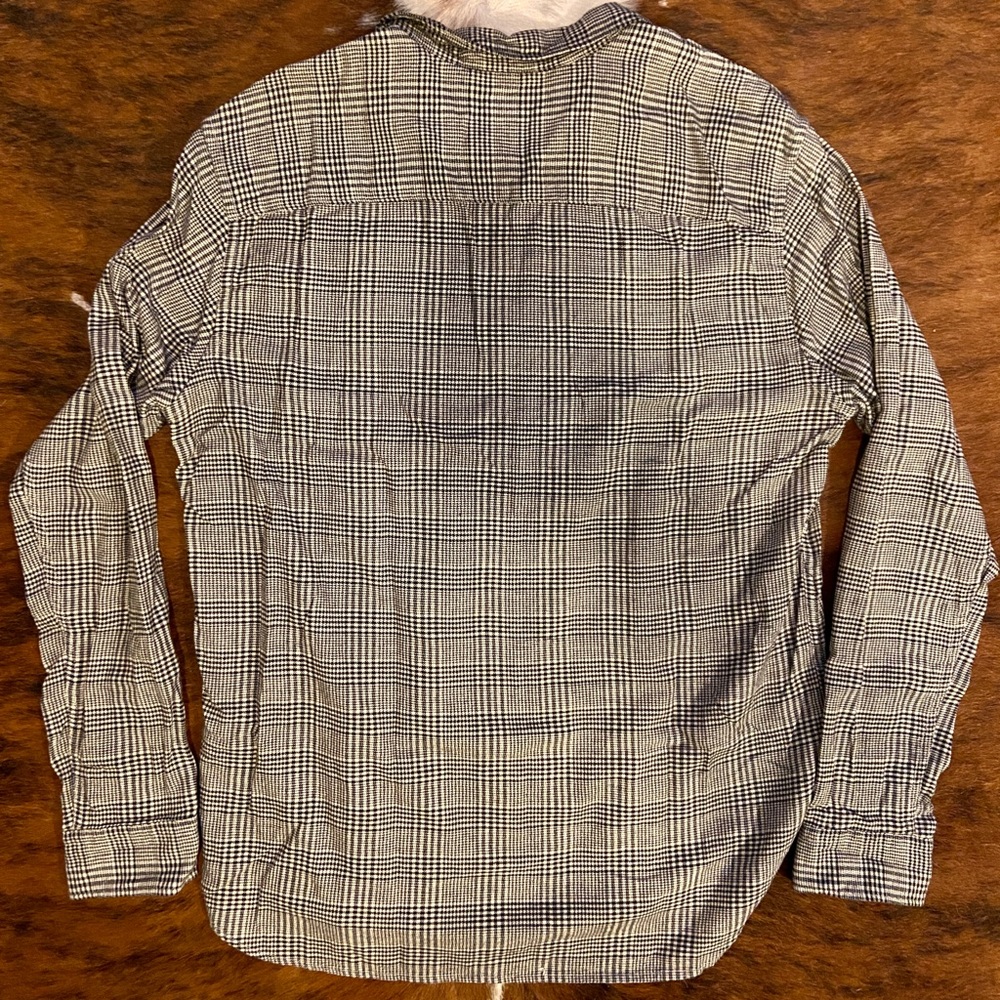 Selected Button Up - Picture 2 of 3